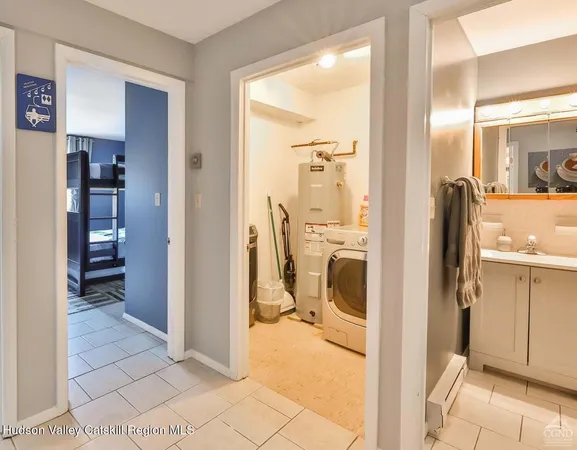 $1,700 | 76 Hunter Drive, Unit K4, Hunter, NY 12442