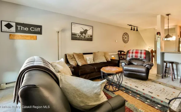 $1,700 | 76 Hunter Drive, Unit K4, Hunter, NY 12442