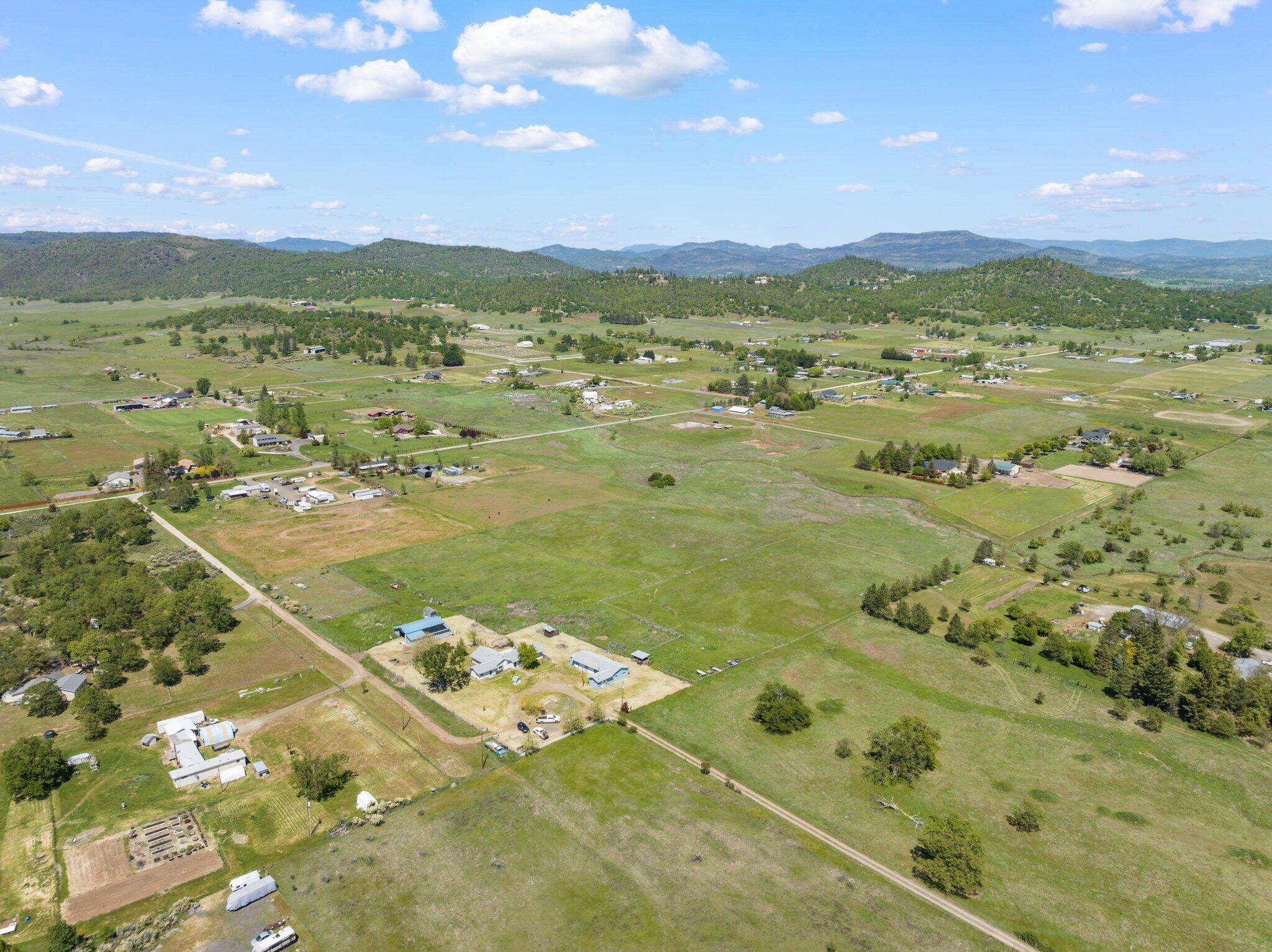 4446 Dodge Road White City, OR 97503 - Photo 3 of 41 2-web-or-mls-DJI_0238