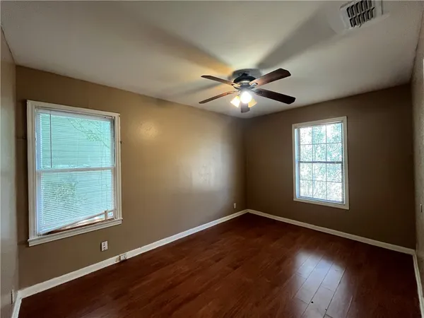 $1,300 | 4326 Cottage Street, Corpus Christi, TX 78415