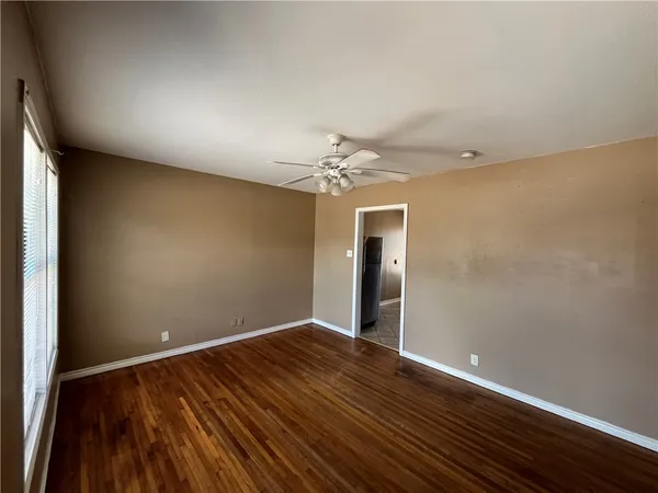 $1,300 | 4326 Cottage Street, Corpus Christi, TX 78415