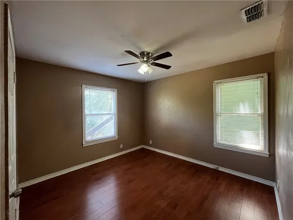 $1,300 | 4326 Cottage Street, Corpus Christi, TX 78415