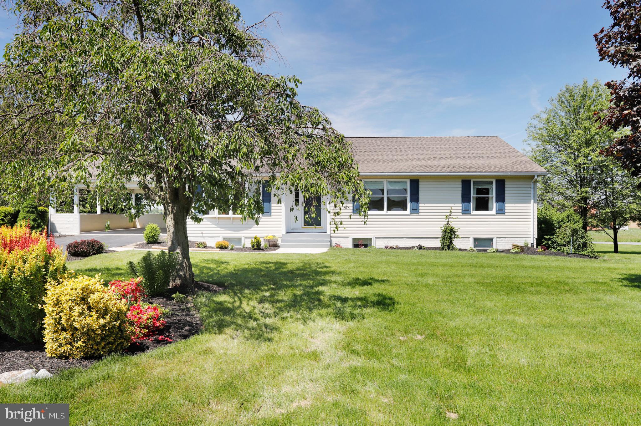 Welcome home to 12244 Itnyre Rd, Smithsburg!