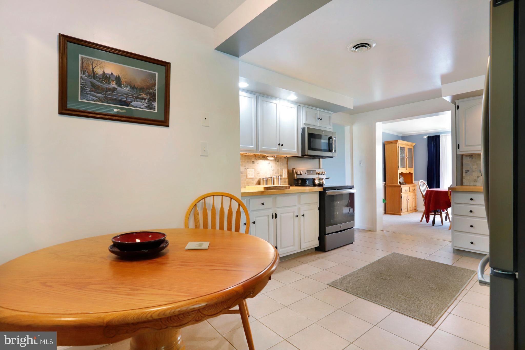 12244 Itnyre Road Smithsburg, MD 21783 - Photo 19 of 49 Eat in area