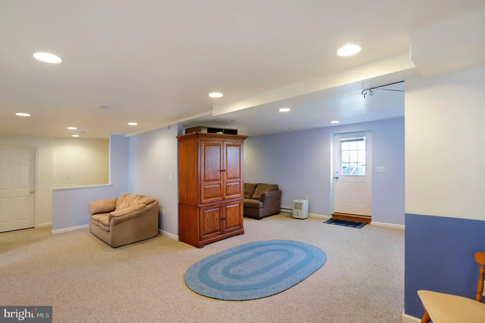 12244 Itnyre Road Smithsburg, MD 21783 - Photo 30 of 49 Hard to believe this is a LL w/ such natural light