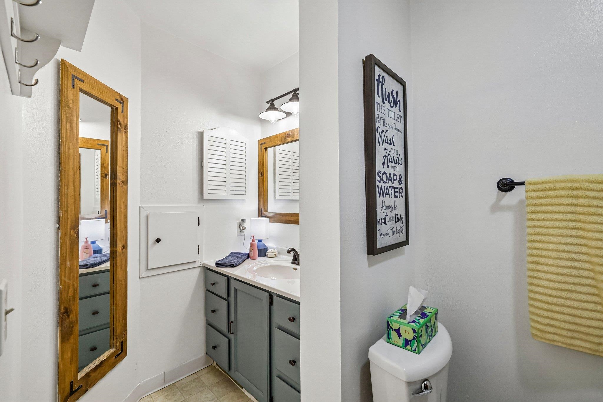213 East Winnequah Road Madison, WI 53716 - Photo 19 of 47