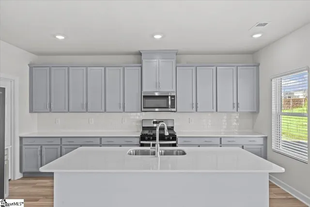 $343,900 | 104 Madison Court, Gray Court, SC 29645