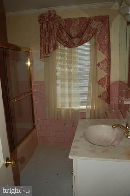 1407 East Joppa Road Baltimore, MD 21286 - Photo 8 of 9 Bath (Master)