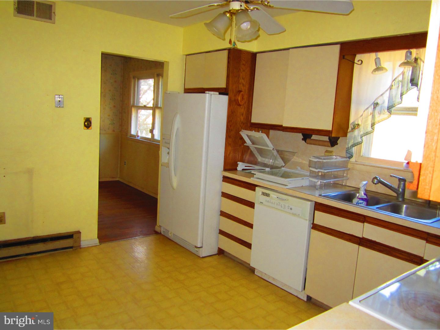 158 South Dupont Road Carneys Point, NJ 08069 - Photo 14 of 25 Gallery Image 14