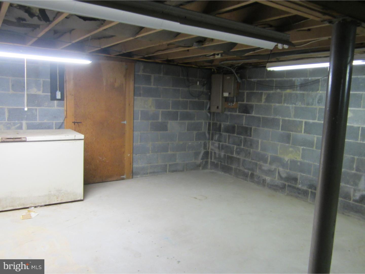 158 South Dupont Road Carneys Point, NJ 08069 - Photo 15 of 25 Gallery Image 15