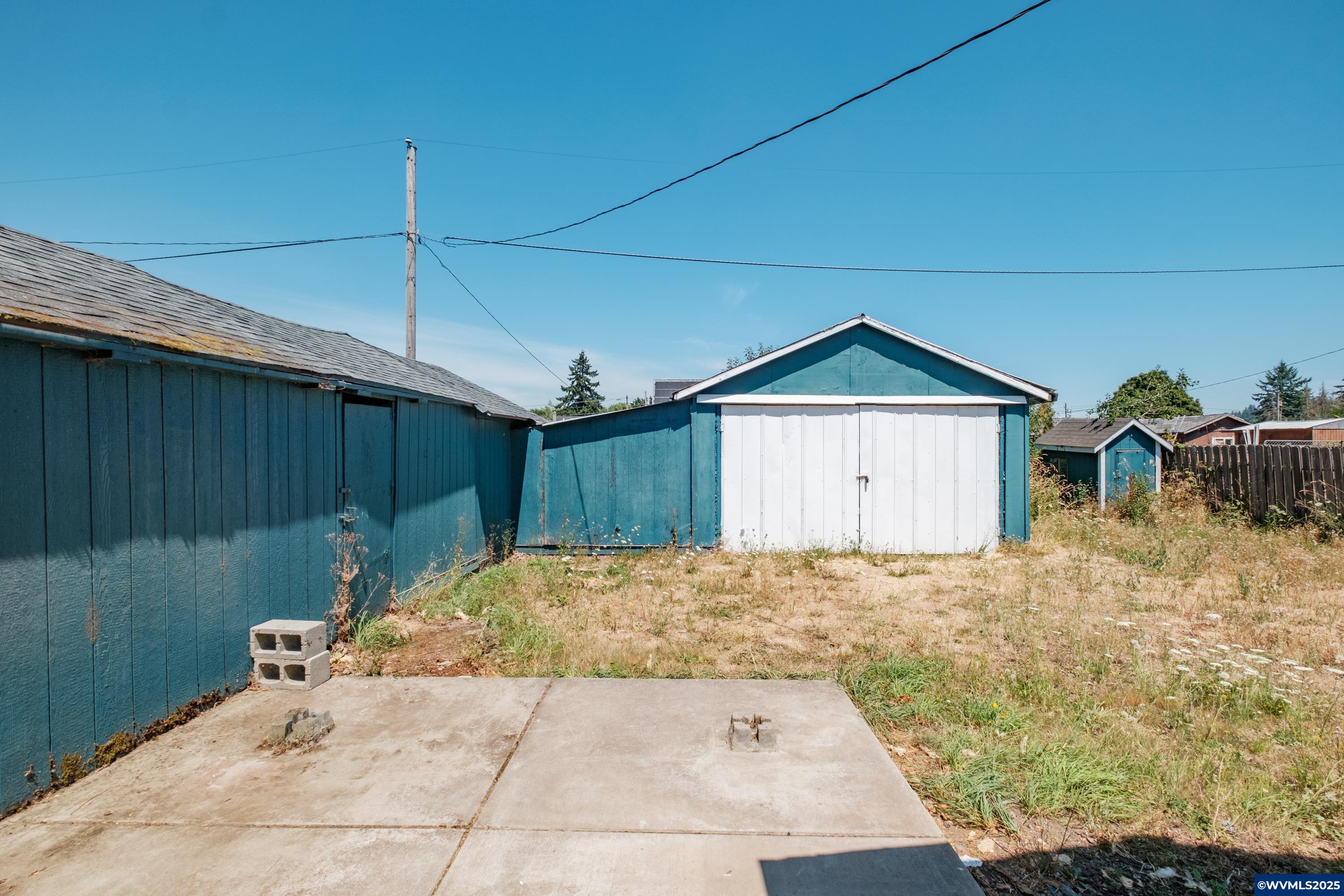 371 Gilbert Street Lebanon, OR 97355 - Photo 20 of 23 Gallery Image 20