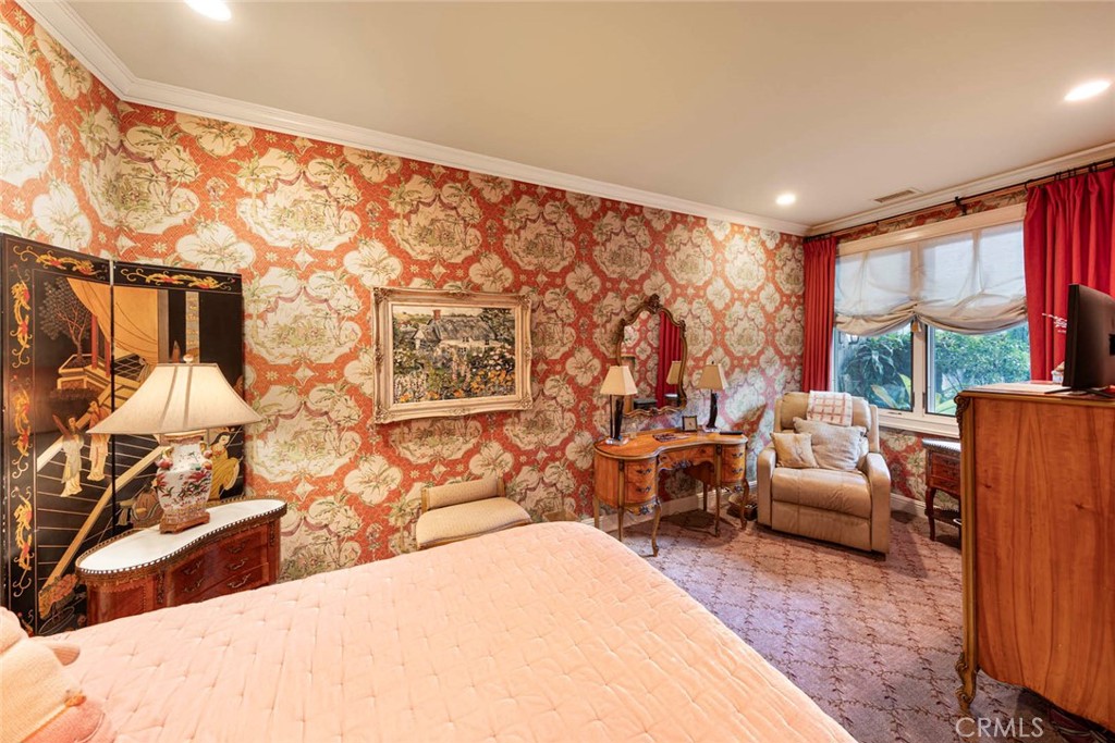 29 Montpellier Newport Beach, CA 92660 - Photo 13 of 49