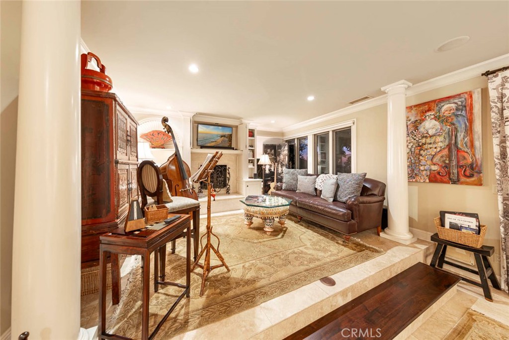 29 Montpellier Newport Beach, CA 92660 - Photo 21 of 49