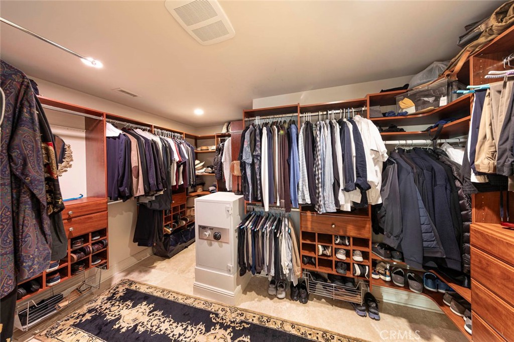 29 Montpellier Newport Beach, CA 92660 - Photo 24 of 49