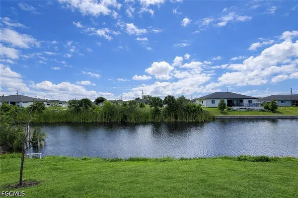 $2,195 | 111 Northwest 19th Place, Cape Coral, FL 33993