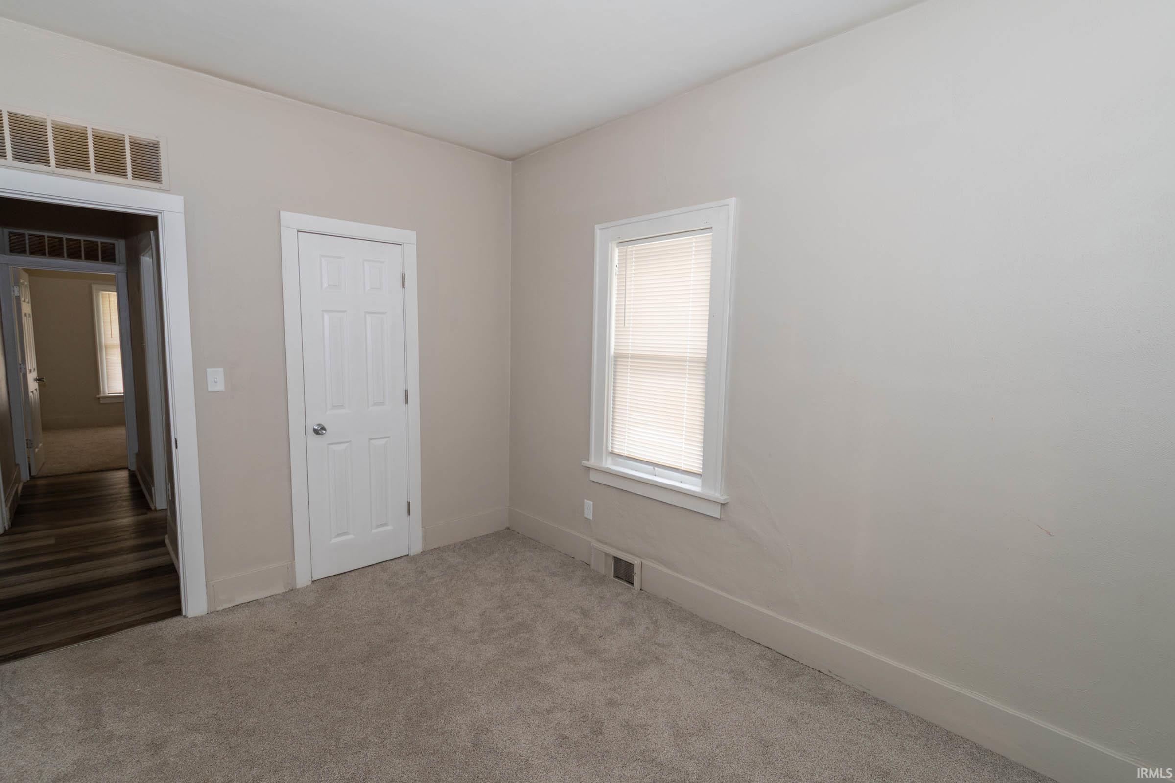 1722 Nash Street South Bend, IN 46613 - Photo 13 of 29