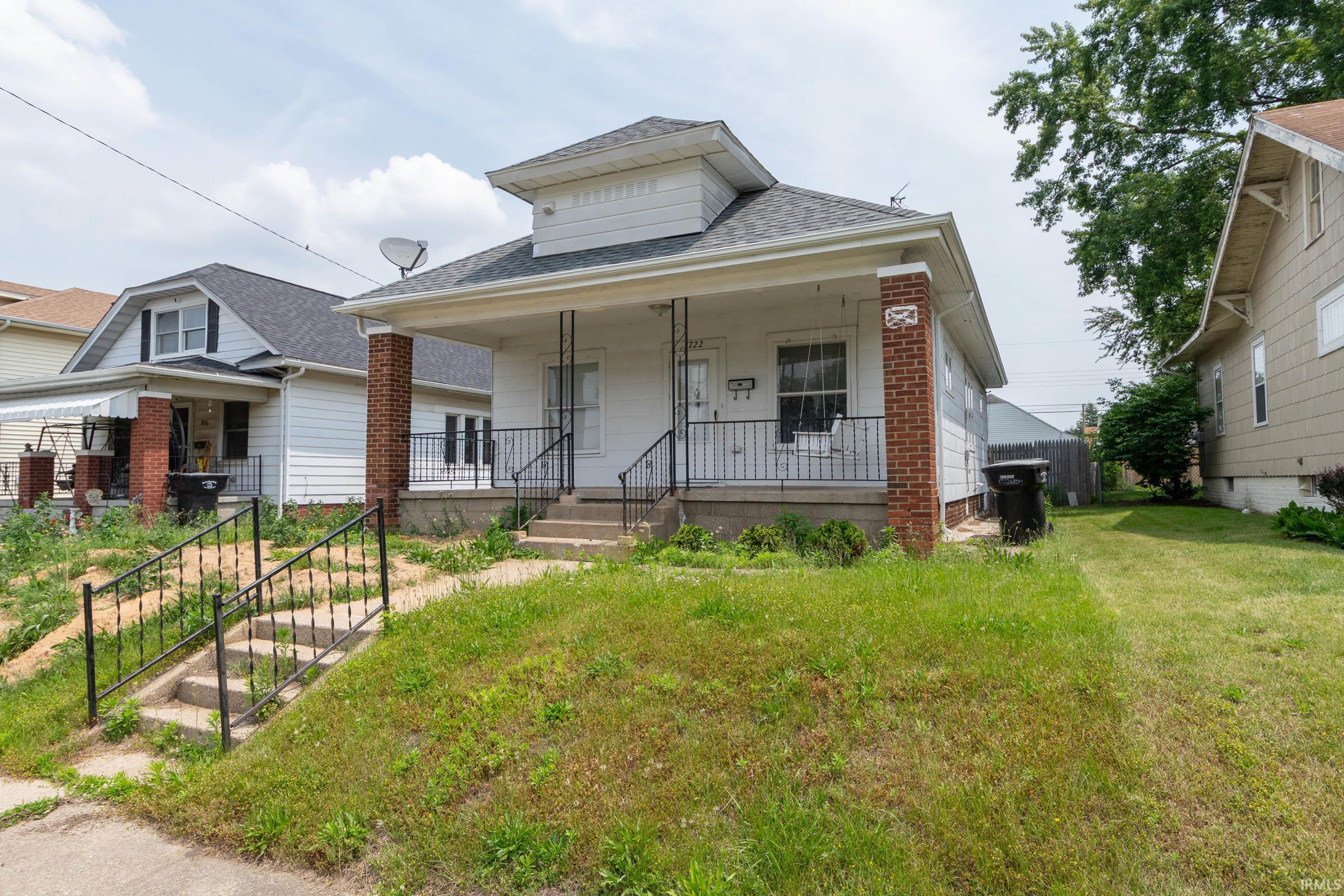 1722 Nash Street South Bend, IN 46613 - Photo 2 of 29