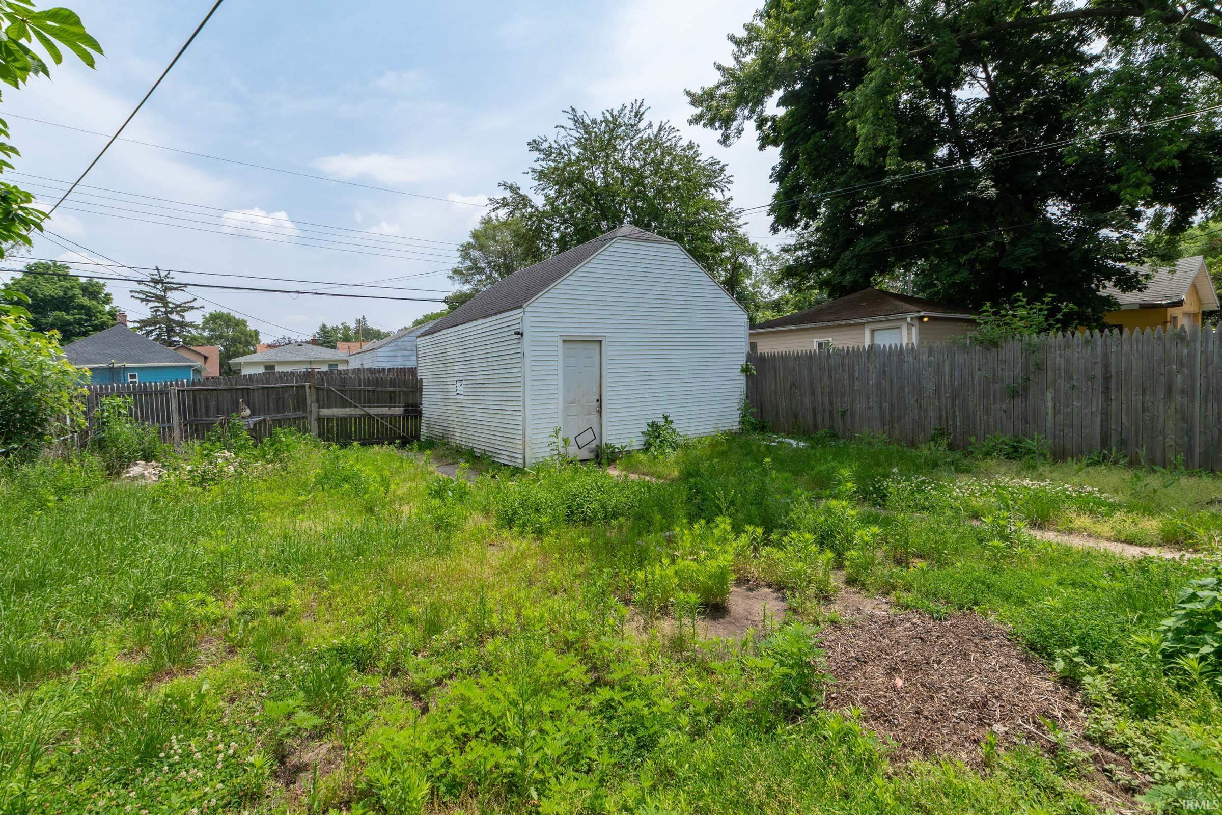 1722 Nash Street South Bend, IN 46613 - Photo 27 of 29