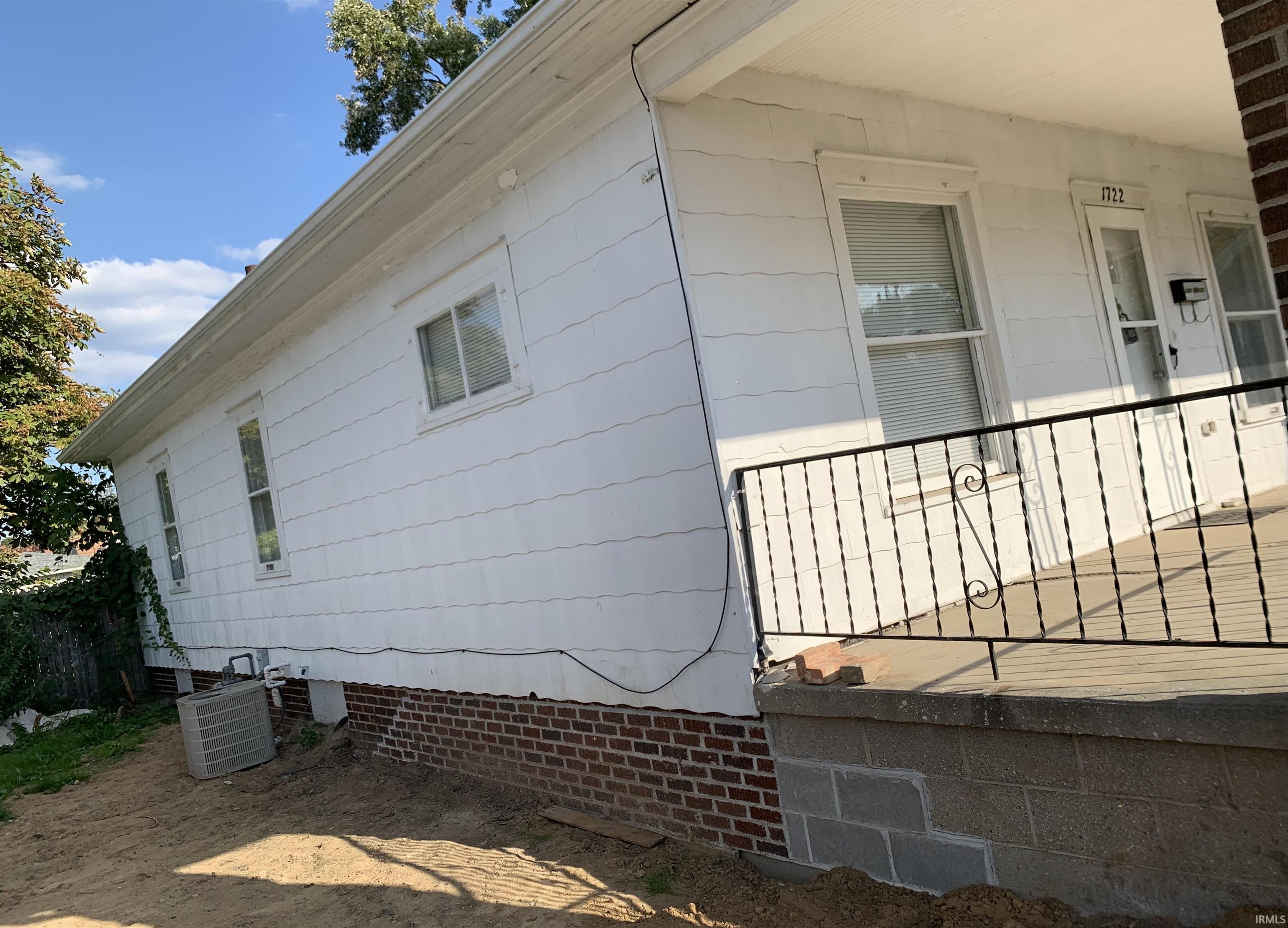 1722 Nash Street South Bend, IN 46613 - Photo 7 of 29