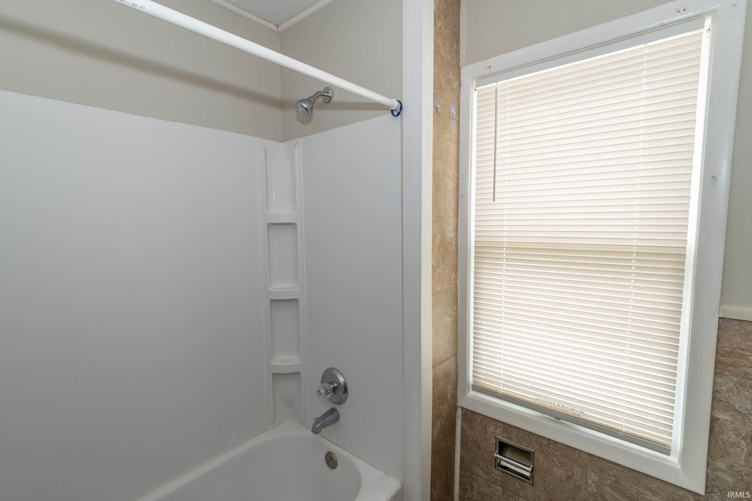 1722 Nash Street South Bend, IN 46613 - Photo 9 of 29