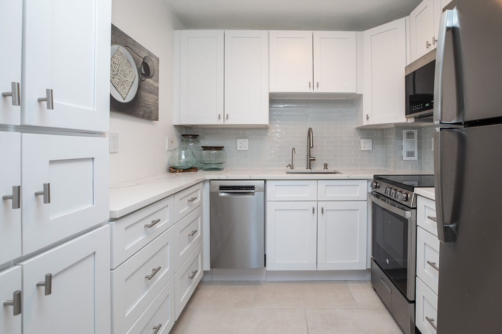 19 Winchester Street, Unit 711 Brookline, MA 02446 - Photo 1 of 25