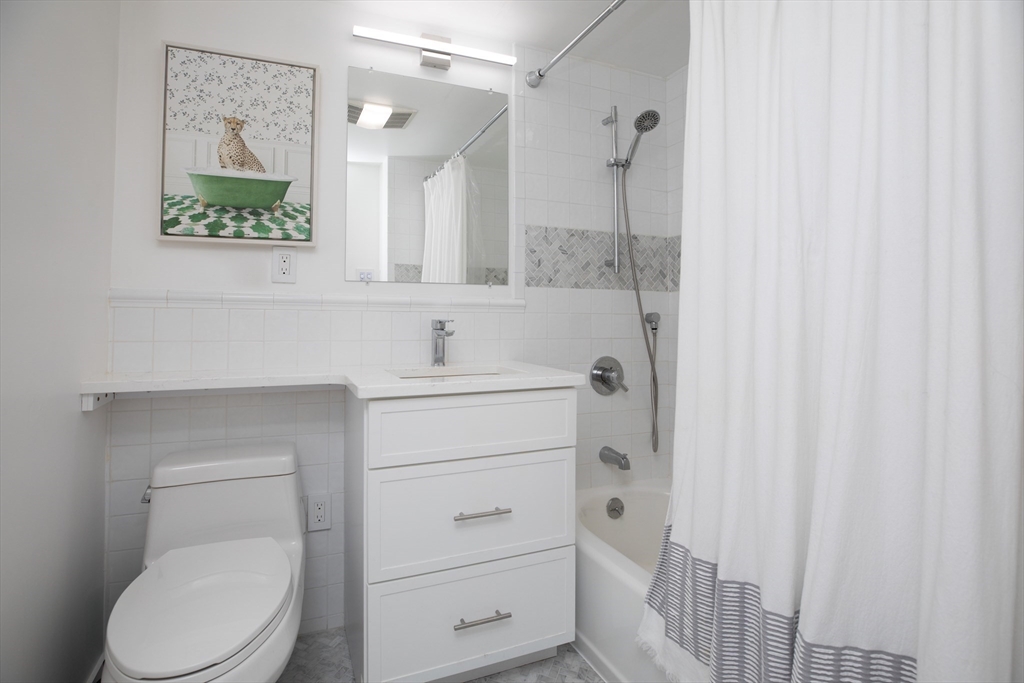 19 Winchester Street, Unit 711 Brookline, MA 02446 - Photo 13 of 25