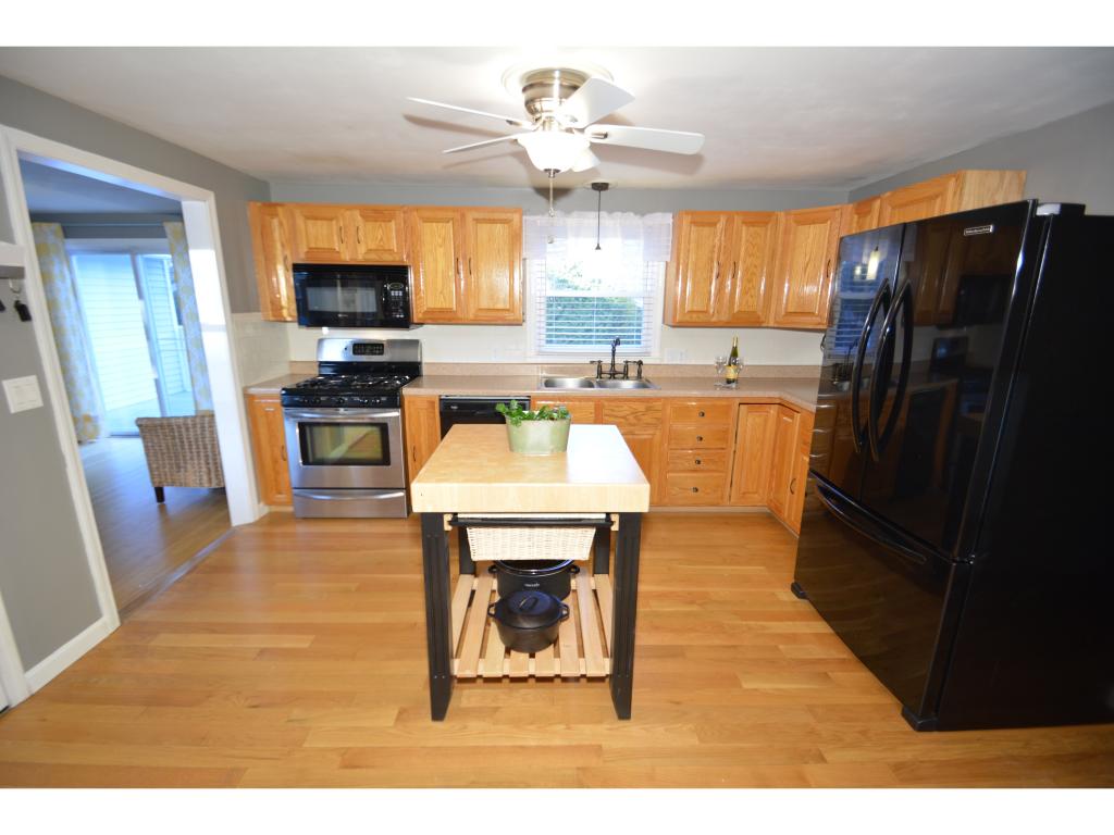2 Clay Street Merrimack, NH 03054 - Photo 5 of 24 Gallery Image 5