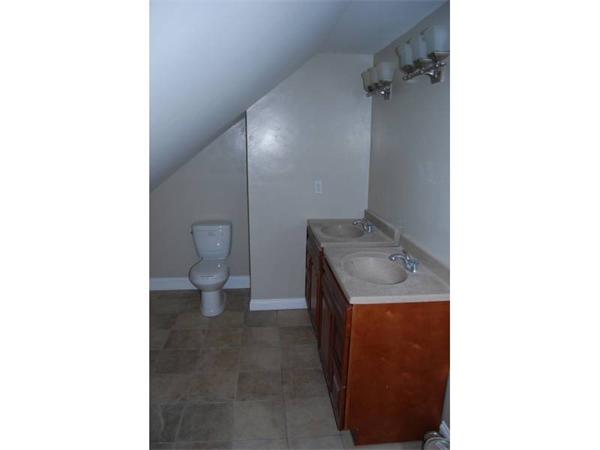 799 Madison Street Fall River, MA 02720 - Photo 11 of 25 Gallery Image 11