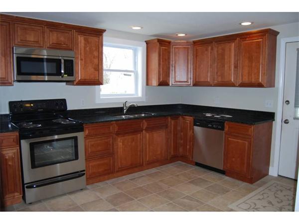 799 Madison Street Fall River, MA 02720 - Photo 4 of 25 Gallery Image 4