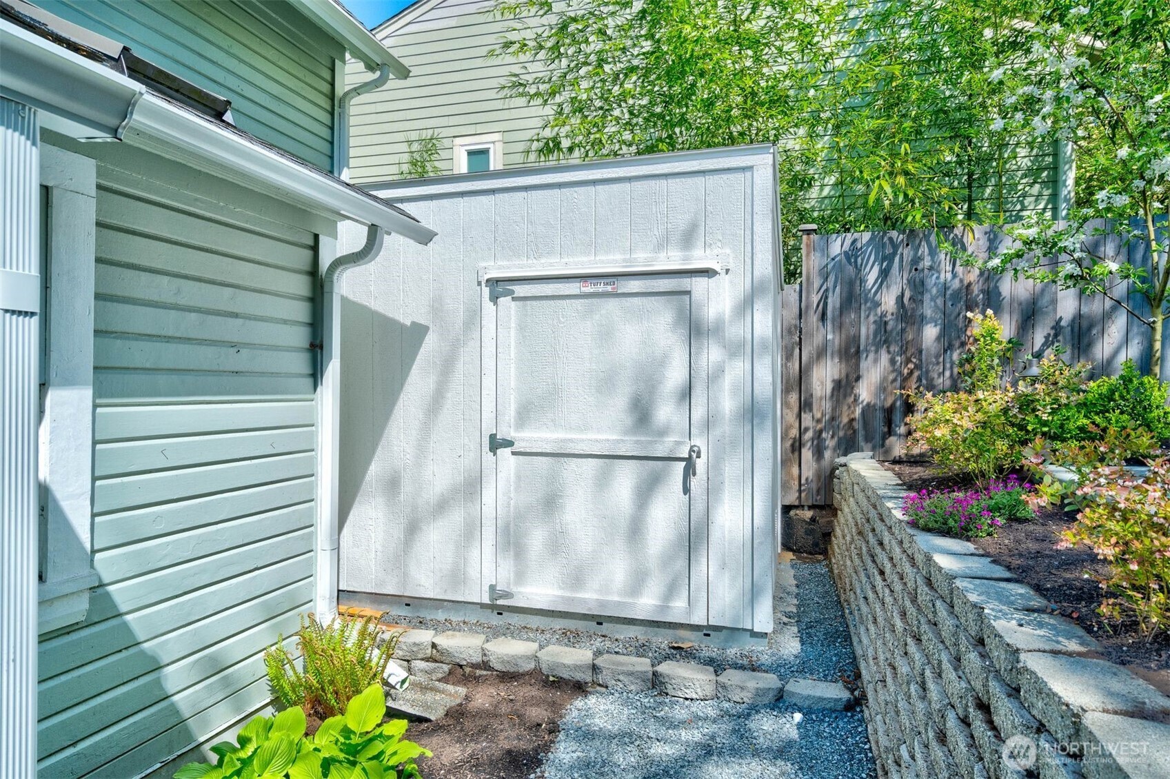 2016 14th Avenue West Seattle, WA 98119 - Photo 27 of 38