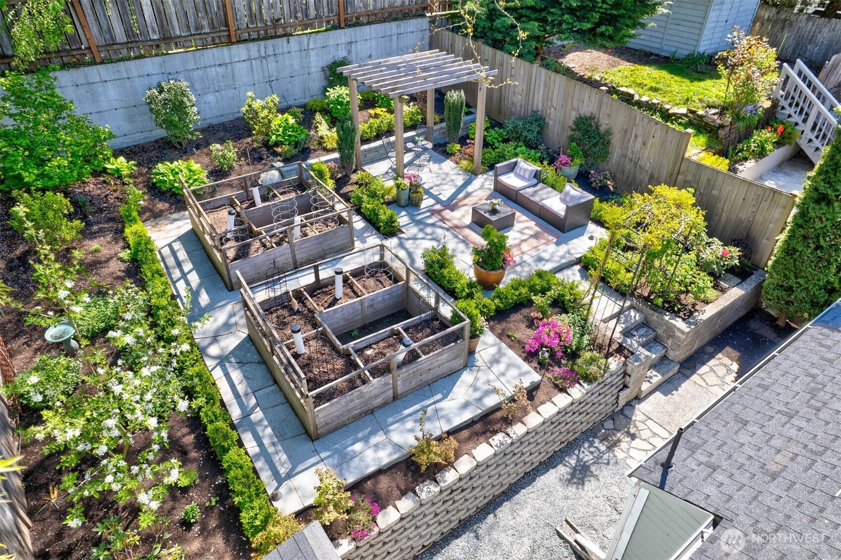 2016 14th Avenue West Seattle, WA 98119 - Photo 31 of 38