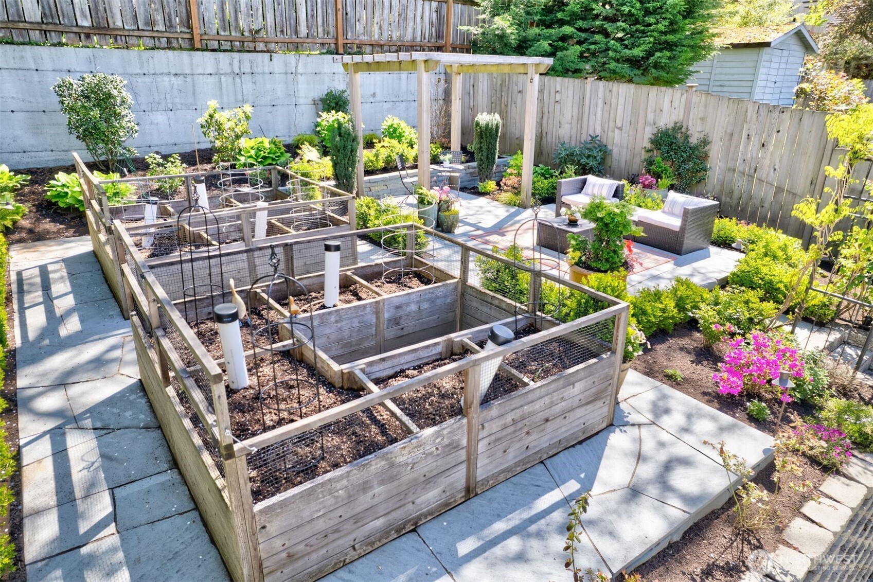 2016 14th Avenue West Seattle, WA 98119 - Photo 32 of 38