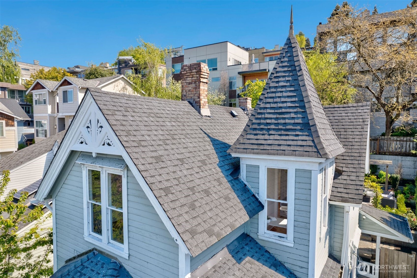 2016 14th Avenue West Seattle, WA 98119 - Photo 34 of 38