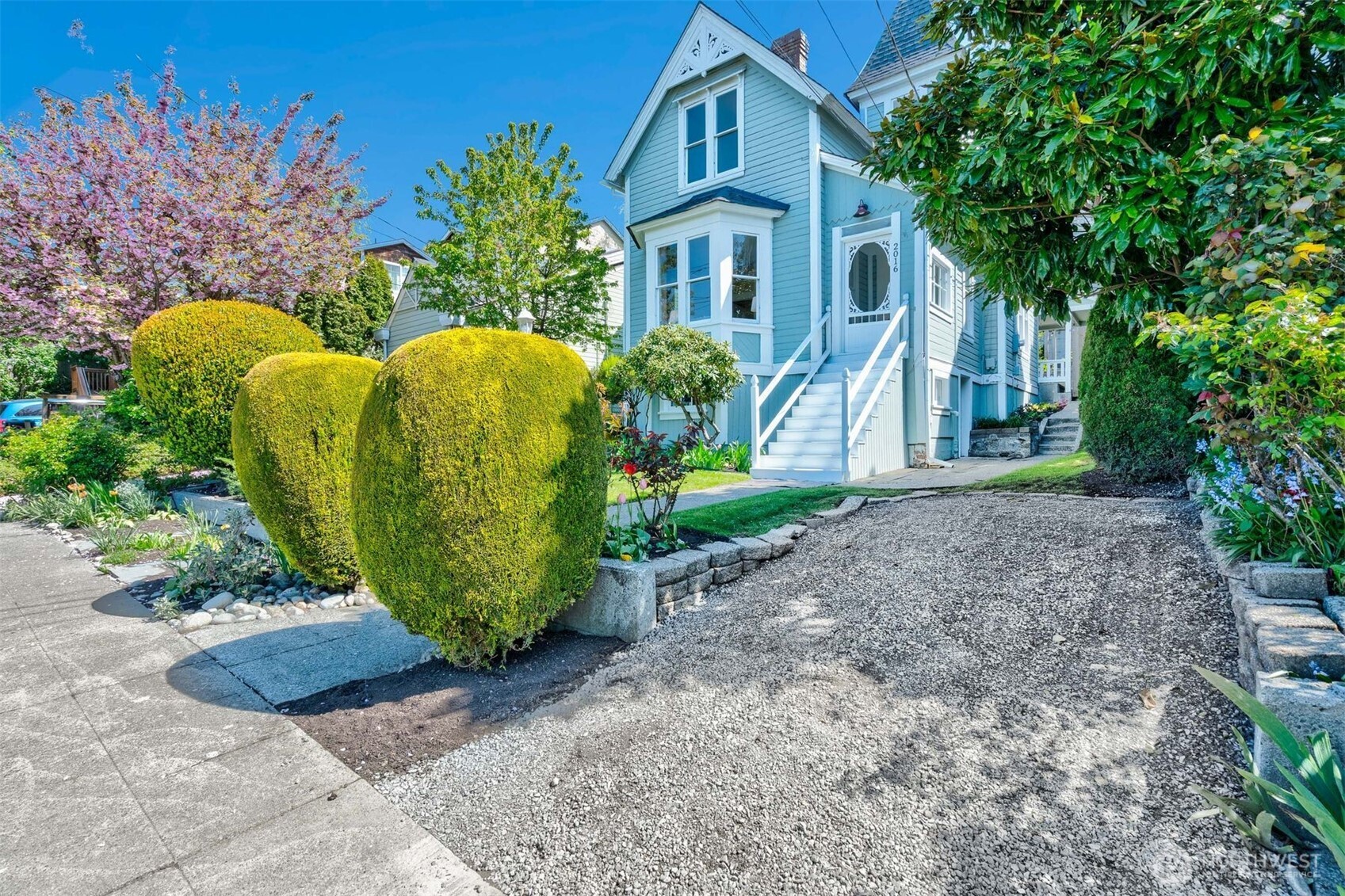 2016 14th Avenue West Seattle, WA 98119 - Photo 35 of 38