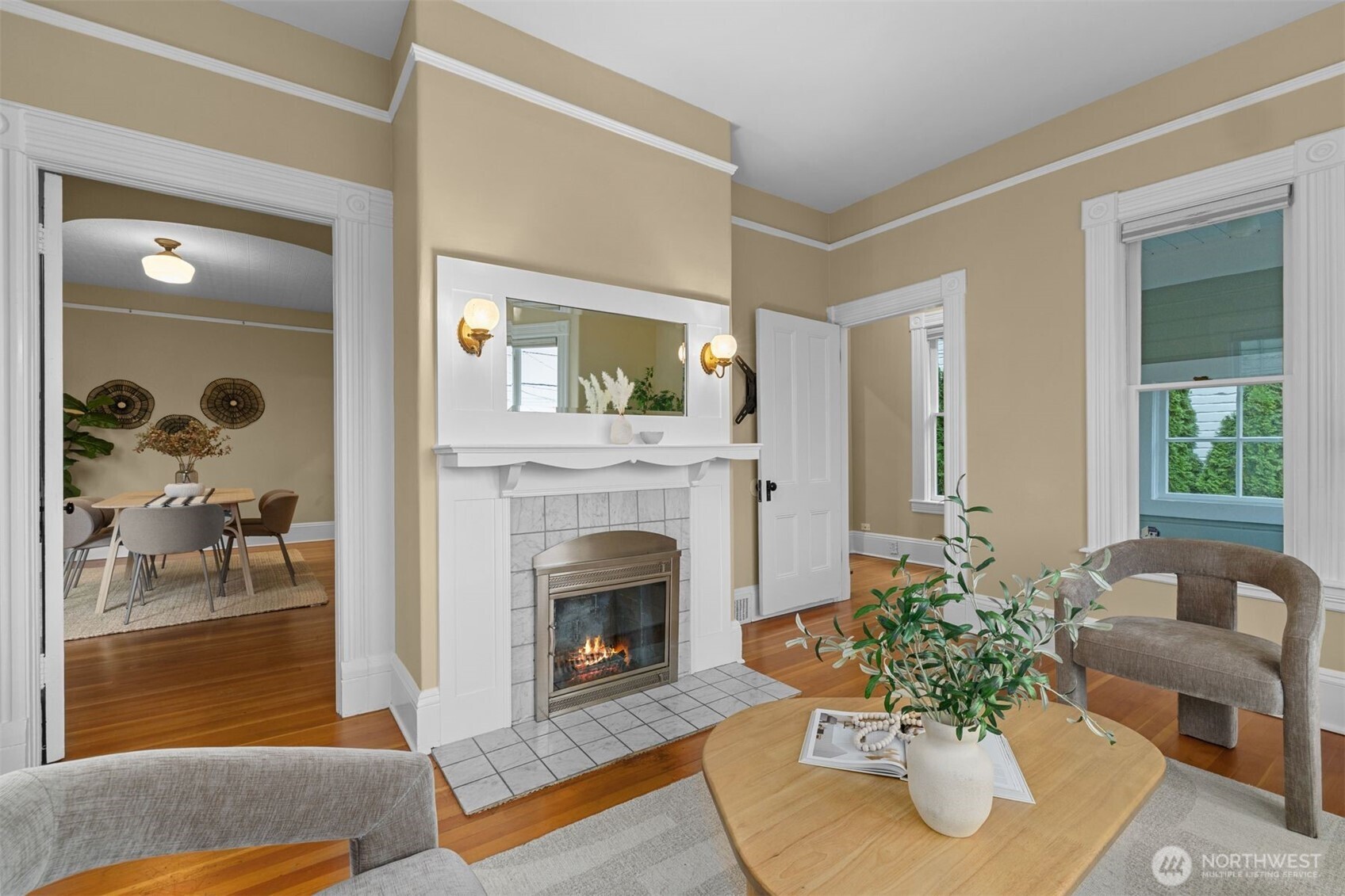 2016 14th Avenue West Seattle, WA 98119 - Photo 6 of 38