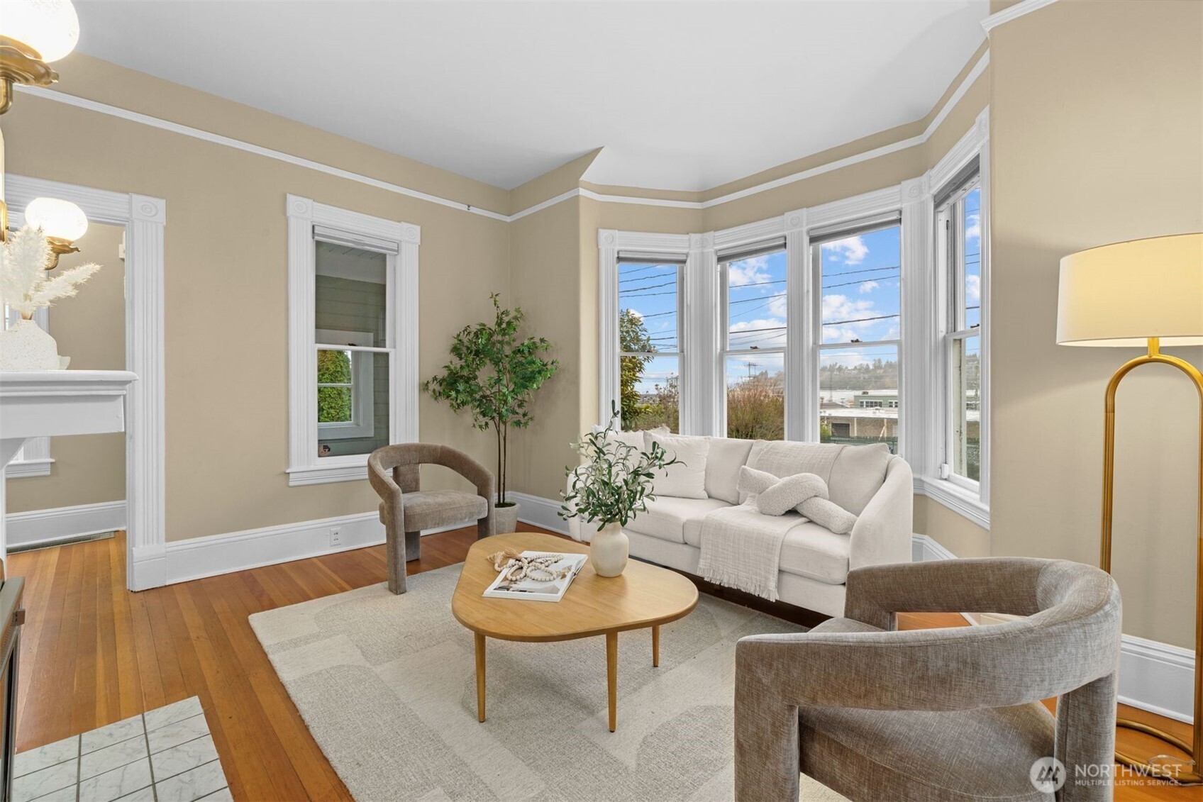 2016 14th Avenue West Seattle, WA 98119 - Photo 7 of 38