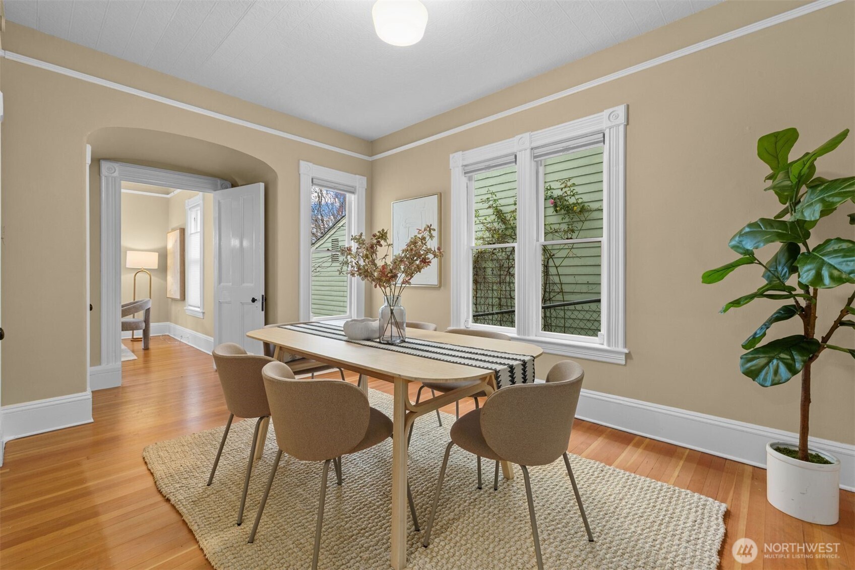 2016 14th Avenue West Seattle, WA 98119 - Photo 10 of 38