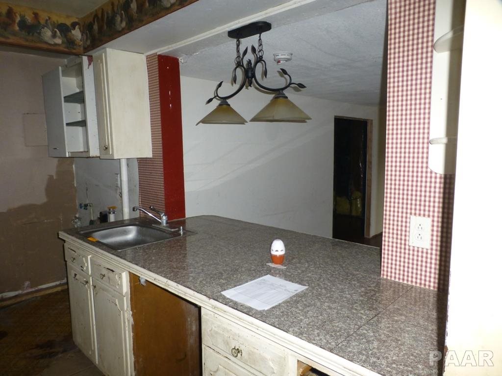 110 Craig Road Marquette Heights, IL 61554 - Photo 8 of 19 Gallery Image 8