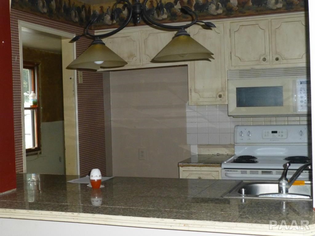 110 Craig Road Marquette Heights, IL 61554 - Photo 9 of 19 Gallery Image 9