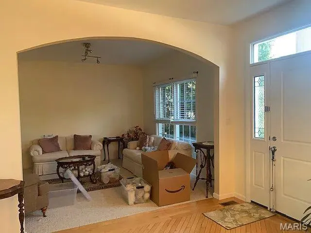 $3,500 | 811 Wheaton Way, Creve Coeur, MO 63141