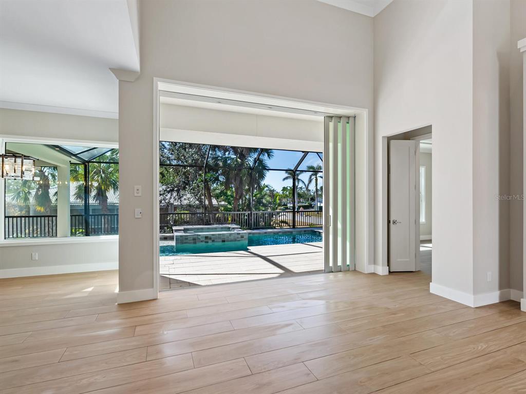 616 Mangrove Point Road Siesta Key, FL 34242 - Photo 9 of 58 Gallery Image 9