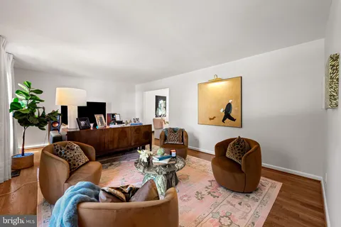$625,000 | 6 Thurkill Court, Cockeysville, MD 21030