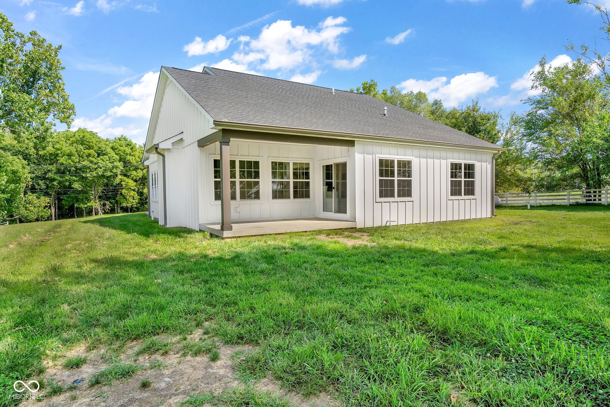 379 Schenck Road Crawfordsville, IN 47933 - Photo 3 of 40 Gallery Image 3