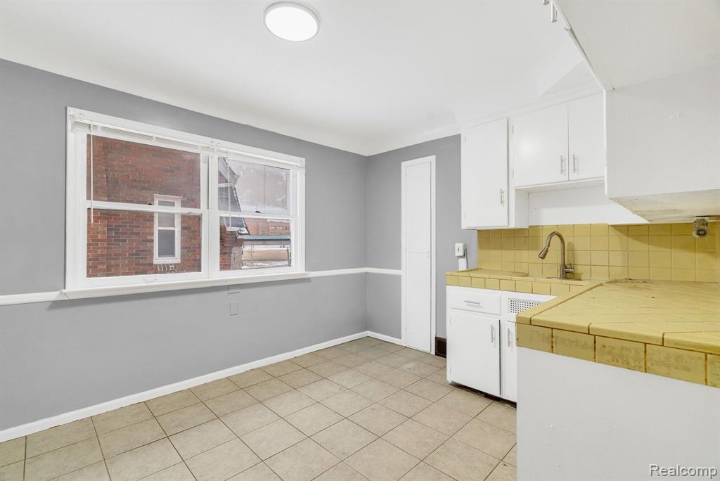 12272 Riad Street Detroit, MI 48224 - Photo 10 of 24