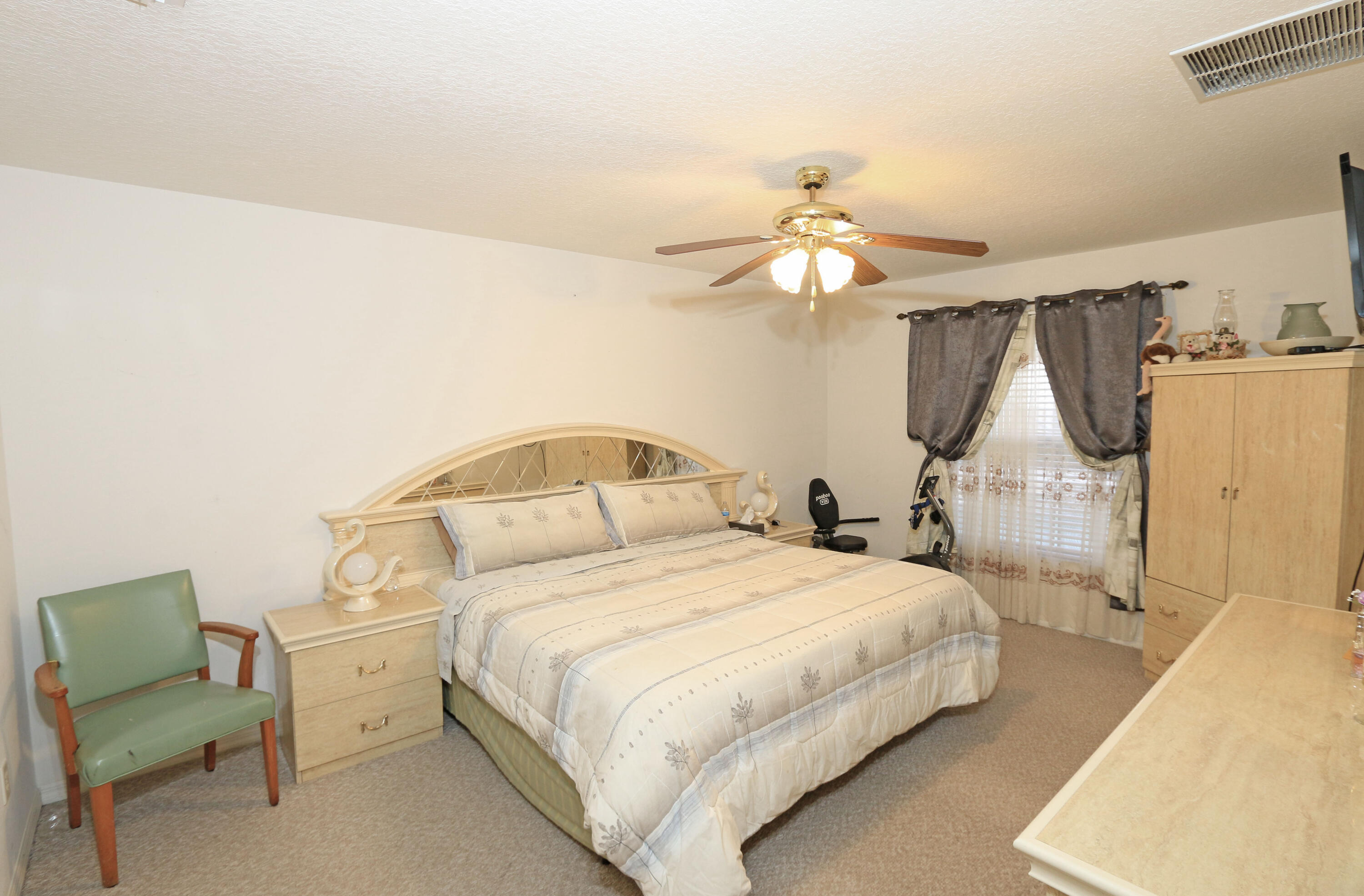 915 Southwest Harvard Road Port St. Lucie, FL 34953 - Photo 19 of 42 IMG_7033