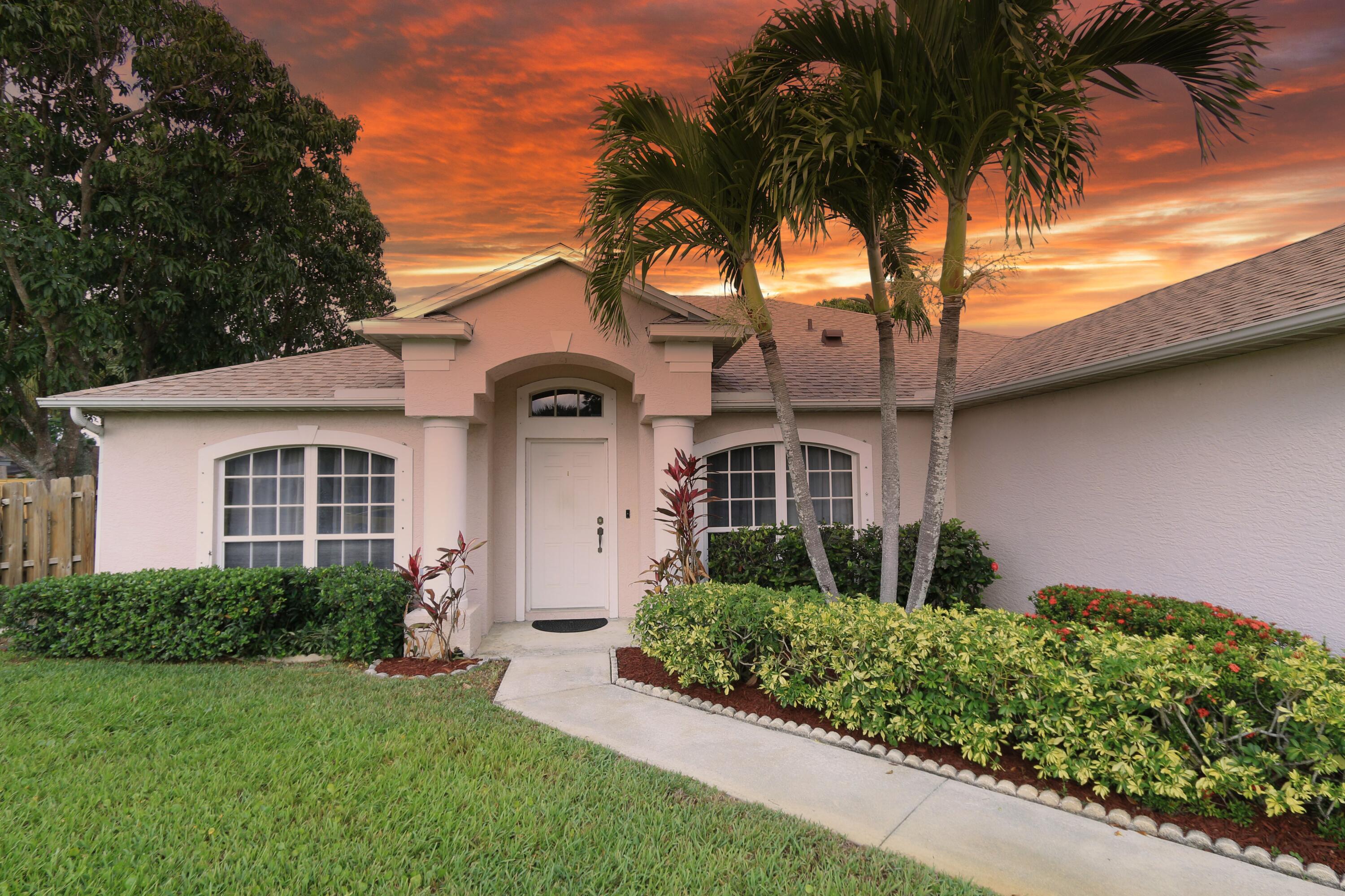 915 Southwest Harvard Road Port St. Lucie, FL 34953 - Photo 5 of 42 IMG_6925