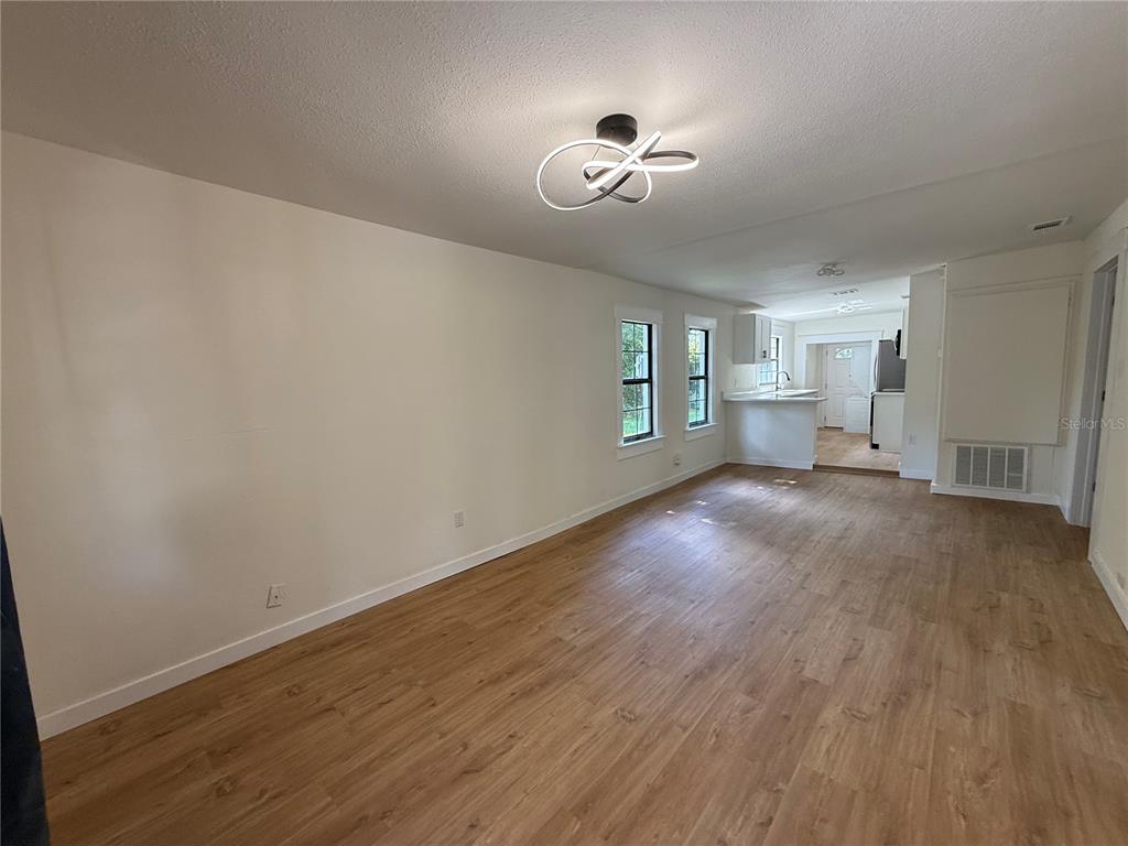 1018 Southwest 2nd Street Ocala, FL 34471 - Photo 10 of 30