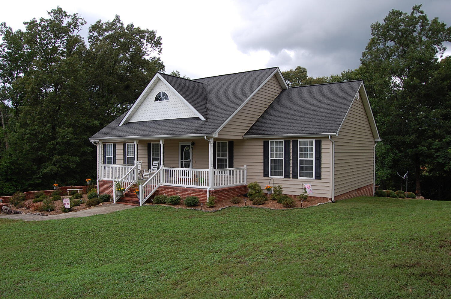 178 Wheeler Ridge Road Dunlap, TN 37327 - Photo 4 of 63 1339863 - 178 Wheeler Ridge Rd 004