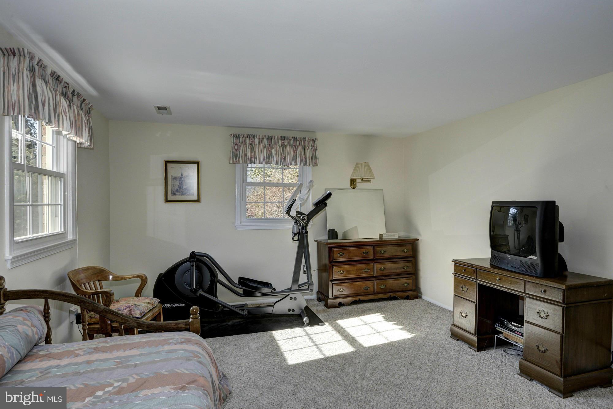 19108 Willow Grove Road Olney, MD 20832 - Photo 19 of 29 Lower Bedroom (4)
