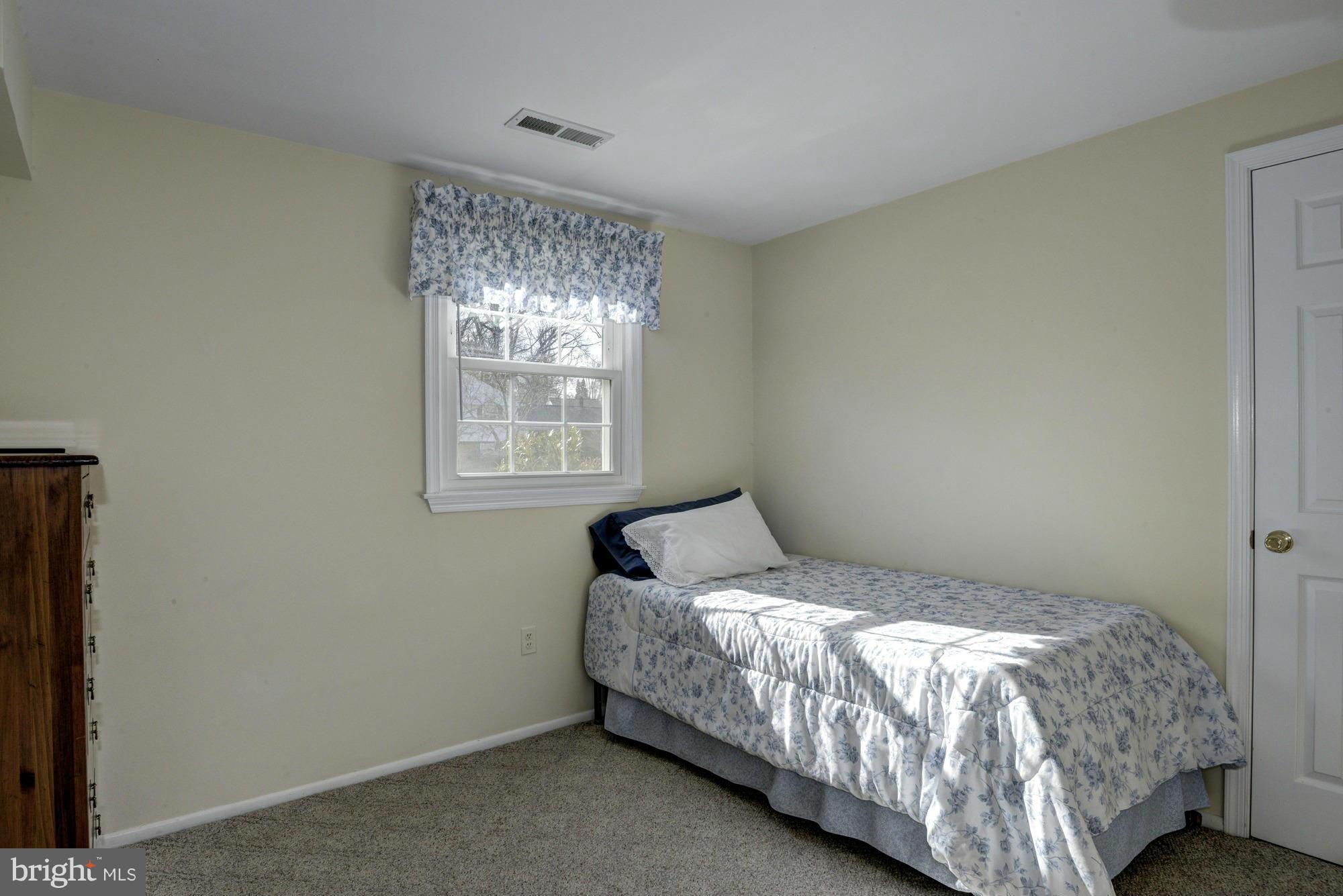 19108 Willow Grove Road Olney, MD 20832 - Photo 20 of 29 Lower Bedroom (5)